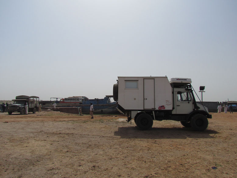 el uni se va a Egipto